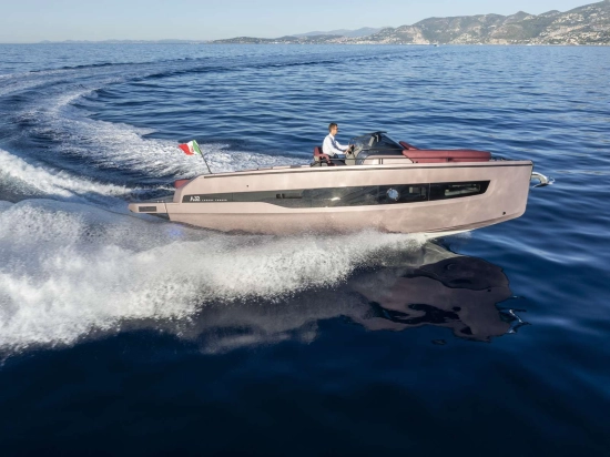 Cranchi A32 luxury tender nuova in vendita