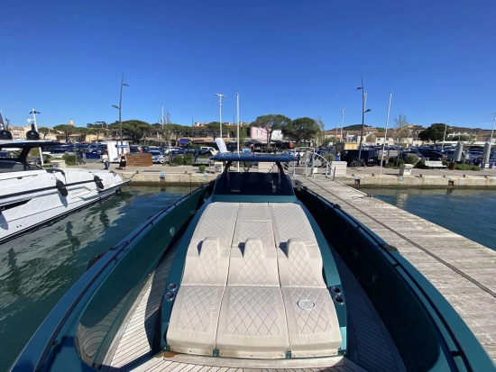Canados Gladiator 493 grand de segunda mano en venta
