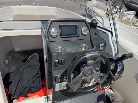 Quicksilver Activ 675 de segunda mano en venta