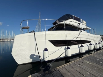AVENTURA YACHTS 38 MY FLY nuova in vendita