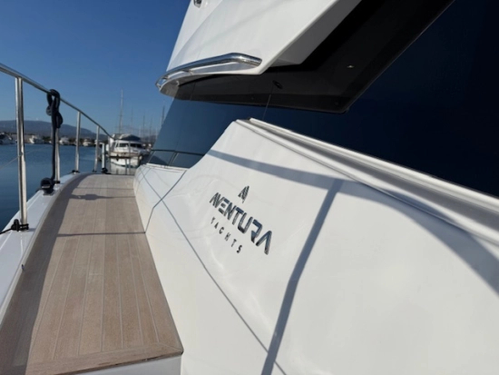AVENTURA YACHTS 38 MY FLY nuova in vendita