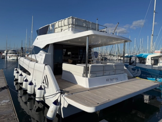 AVENTURA YACHTS 38 MY FLY nuova in vendita