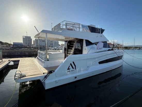 AVENTURA YACHTS 38 MY FLY nuova in vendita