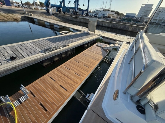 AVENTURA YACHTS 38 MY FLY nuova in vendita