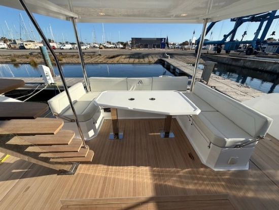 AVENTURA YACHTS 38 MY FLY nuova in vendita