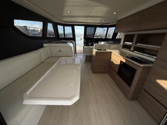 AVENTURA YACHTS 38 MY FLY nuova in vendita