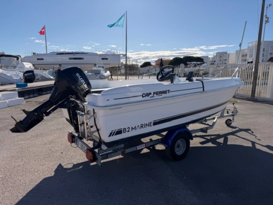 B2 Marine CAP FERRET 452 FISH de segunda mano en venta