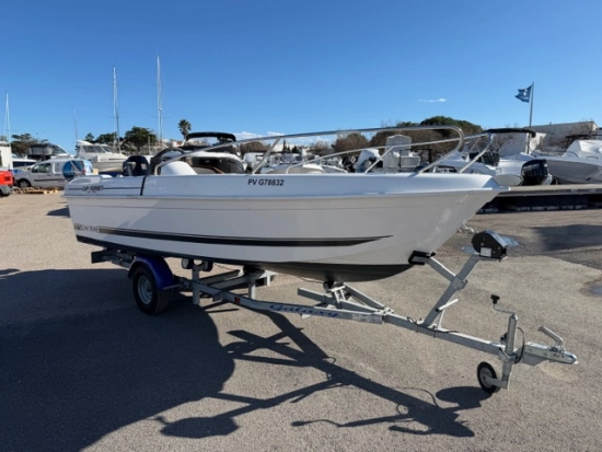 B2 Marine CAP FERRET 452 FISH de segunda mano en venta