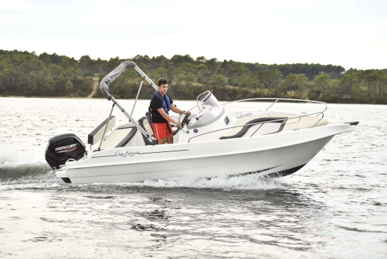 B2 Marine CAP FERRET 572 OPEN nuevo en venta