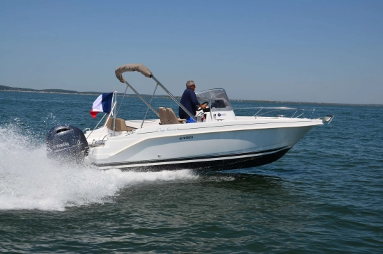 B2 Marine CAP FERRET 702 OPEN nuevo en venta
