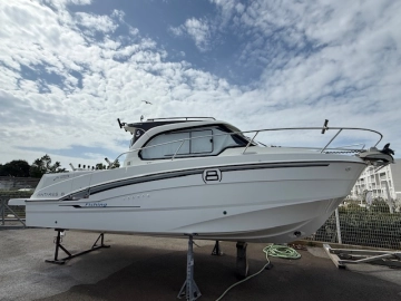 Beneteau Antares 8 V2 OB usata in vendita