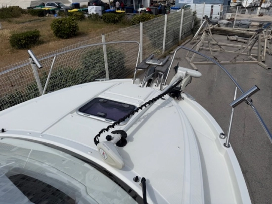 Beneteau Antares 8 V2 OB usado à venda