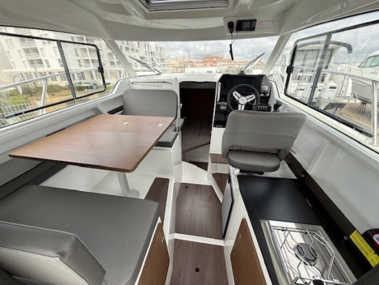 Beneteau Antares 8 V2 OB usado à venda
