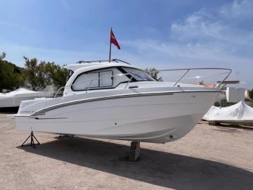 Beneteau Antares 8 V2 OB usata in vendita