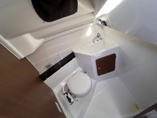 Beneteau Antares 8 V2 OB de segunda mano en venta