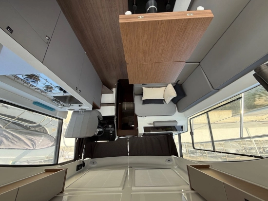 Beneteau Antares 11 OB usado à venda