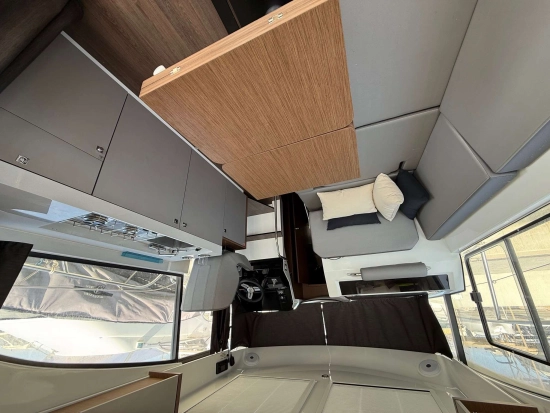 Beneteau Antares 11 OB usado à venda
