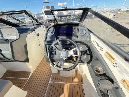 Quicksilver Bowrider Activ 755 usado à venda