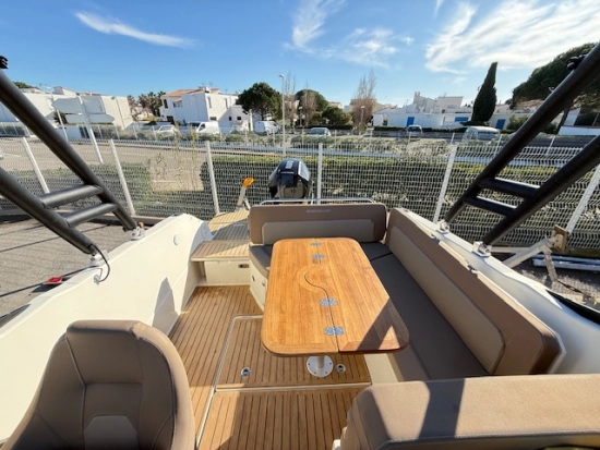 Quicksilver Bowrider Activ 755 usado à venda