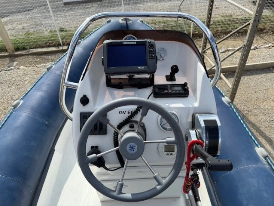 STING RAY MARINE Centaure 5.8 usado à venda