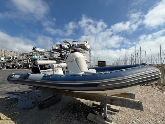 STING RAY MARINE Centaure 5.8 usado à venda