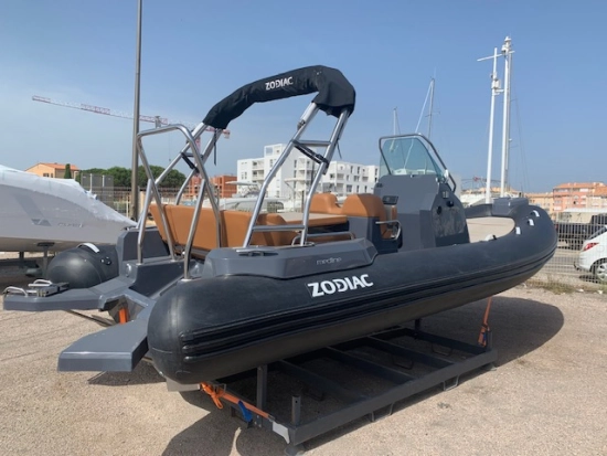 Zodiac Medline 6.8 usata in vendita