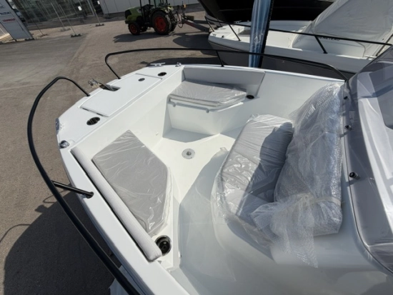 Beneteau Flyer 7 SPACEdeck novos à venda