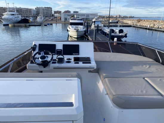 Prestige 520 Fly usado à venda