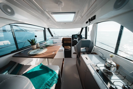 Beneteau Antares 9 V2 nuova in vendita