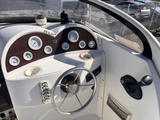 Quicksilver Cruiser 650 de segunda mano en venta