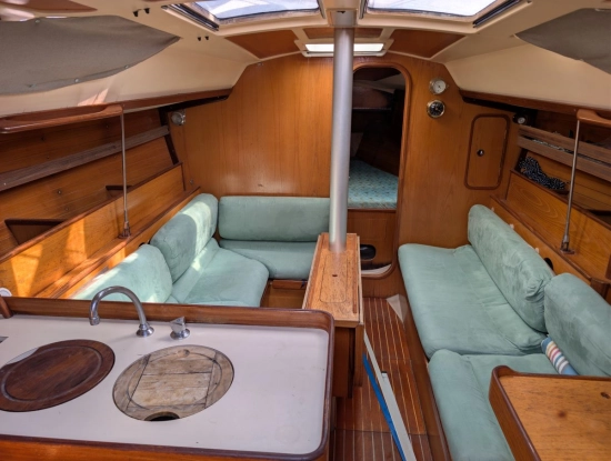 Beneteau Oceanis 350 usado à venda