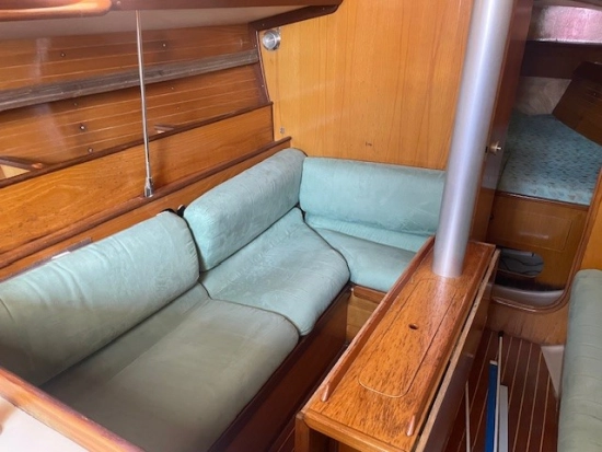 Beneteau Oceanis 350 usado à venda