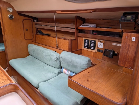 Beneteau Oceanis 350 usado à venda