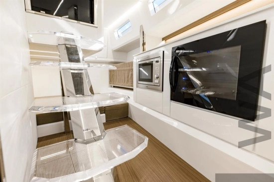 Evo Yachts R4 usata in vendita