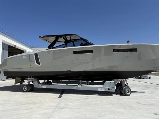 Evo Yachts R4 usata in vendita