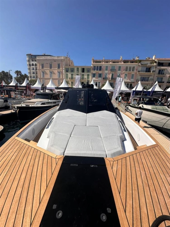 Evo Yachts R6 + nuevo en venta