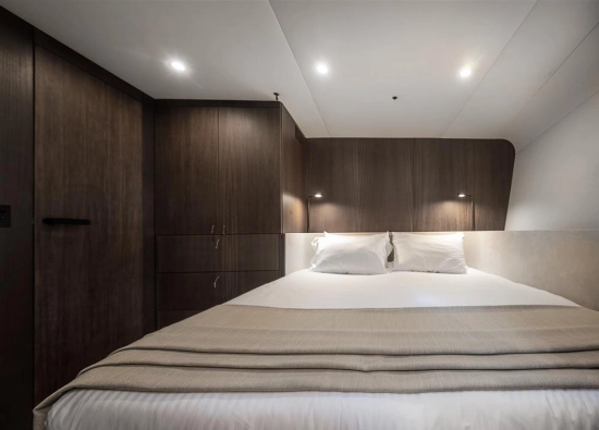 YYachts Y9 Pilot House usata in vendita