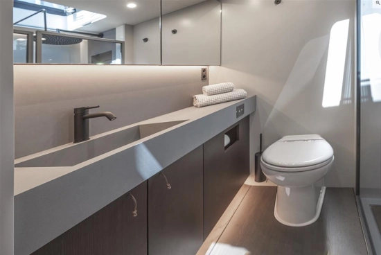 YYachts Y9 Pilot House usata in vendita