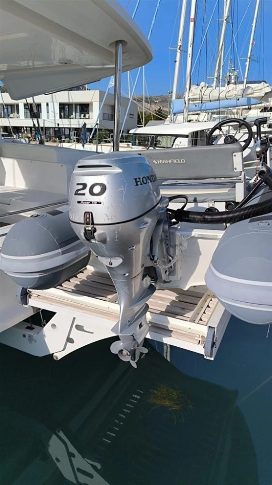 Lagoon 52F usata in vendita