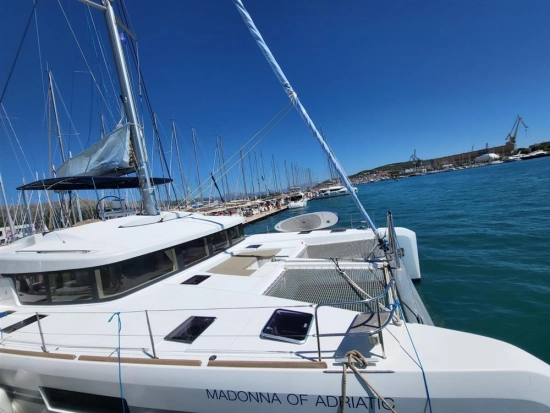 Lagoon 52F usata in vendita