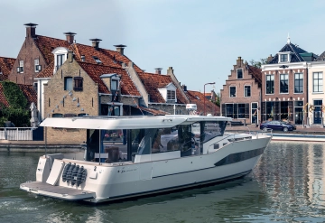 Delphia 12 Sedan nuova in vendita