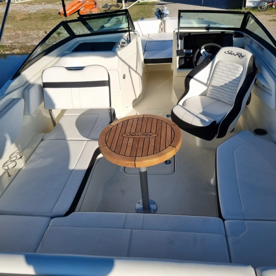 Sea Ray SPX 210 Ob usata in vendita