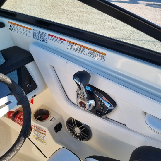 Sea Ray SPX 210 Ob usata in vendita