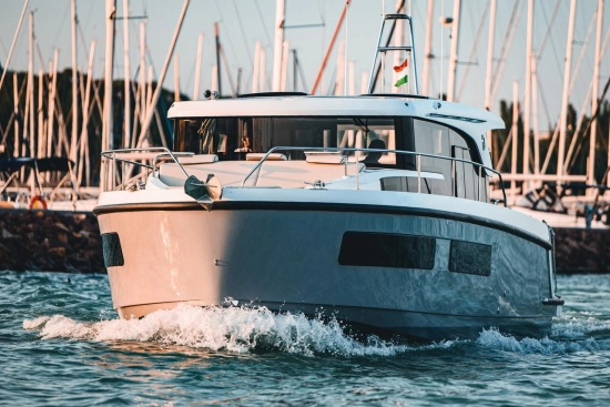 Delphia 11 Sedan nuevo en venta