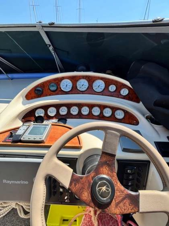 Monterey 322 CRUISER de segunda mano en venta