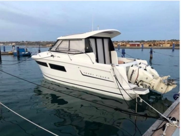 Jeanneau Merry Fisher 855 usado à venda