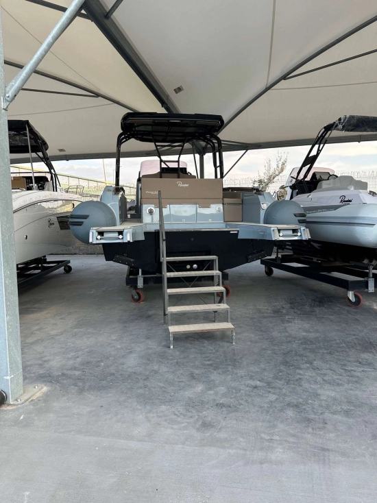 Ranieri CAYMAN 33.0 EXECUTIVE nuova in vendita