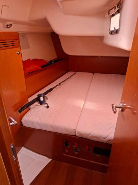 Beneteau Oceanis 43 usado à venda