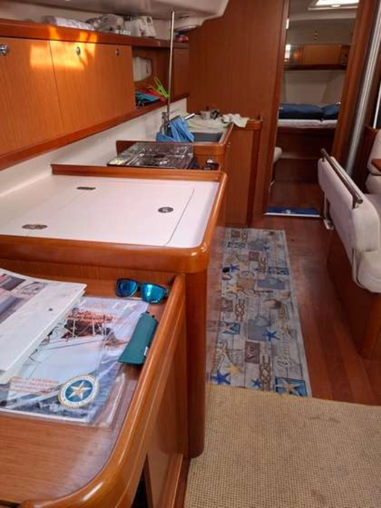 Beneteau Oceanis 43 usado à venda