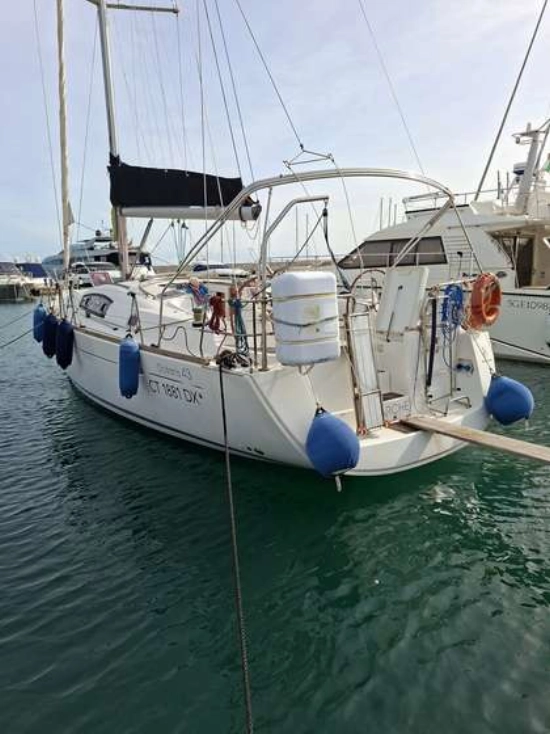 Beneteau Oceanis 43 usado à venda